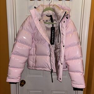 NWT Aritzia Super Puff High Gloss Magnolia